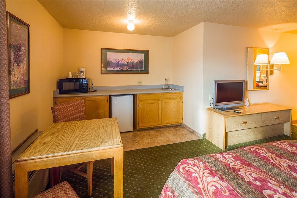 Alpine Inn & Suites Гънисън Екстериор снимка