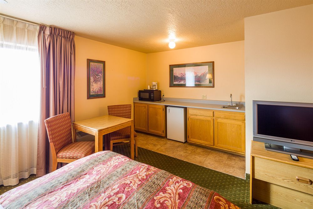 Alpine Inn & Suites Гънисън Екстериор снимка