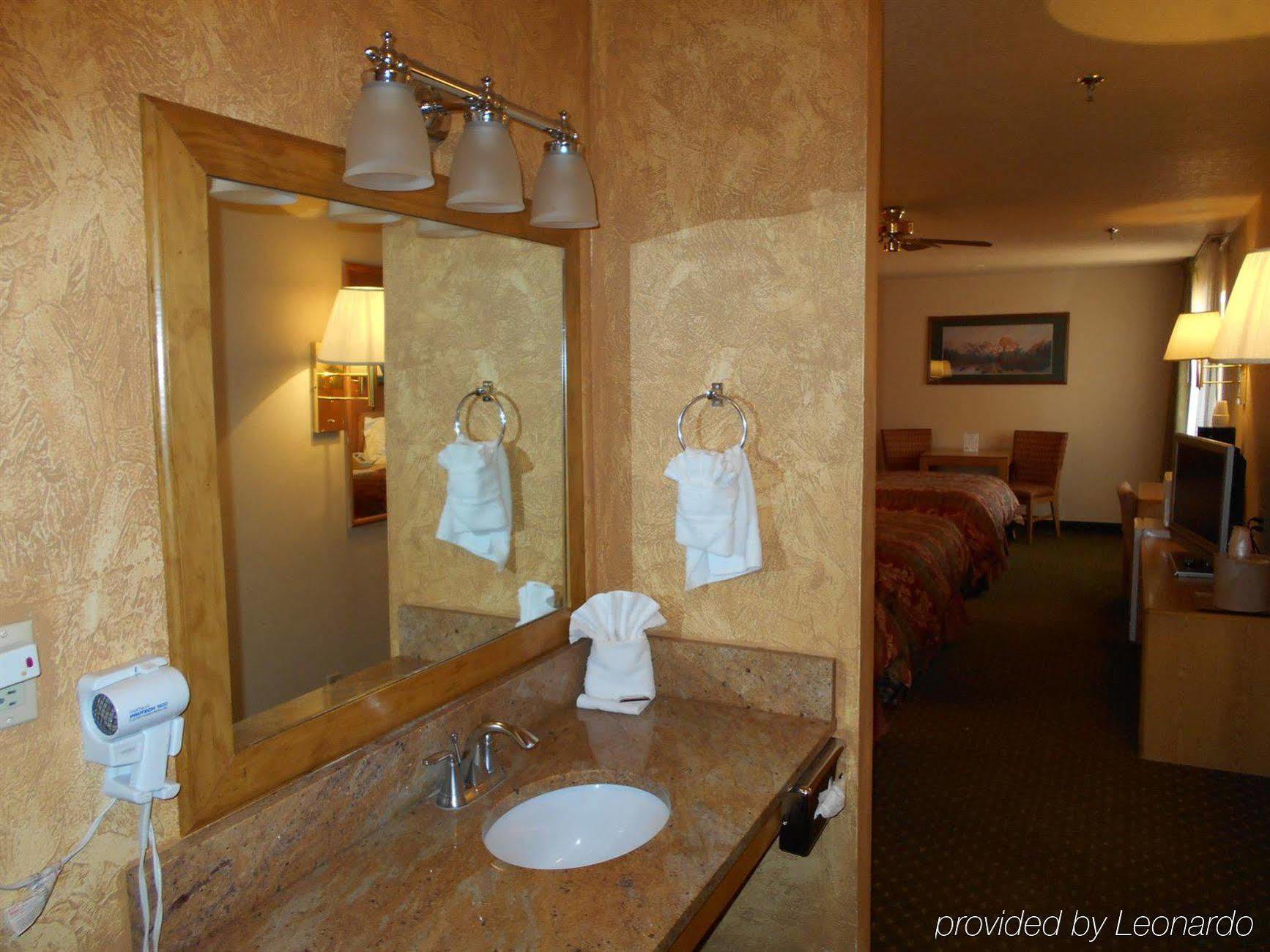 Alpine Inn & Suites Гънисън Екстериор снимка