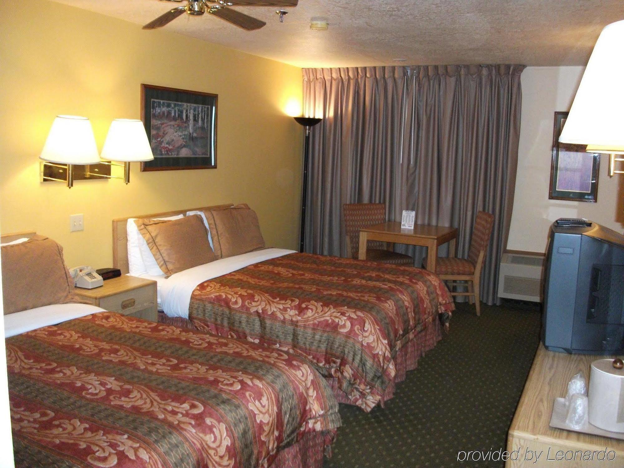 Alpine Inn & Suites Гънисън Стая снимка