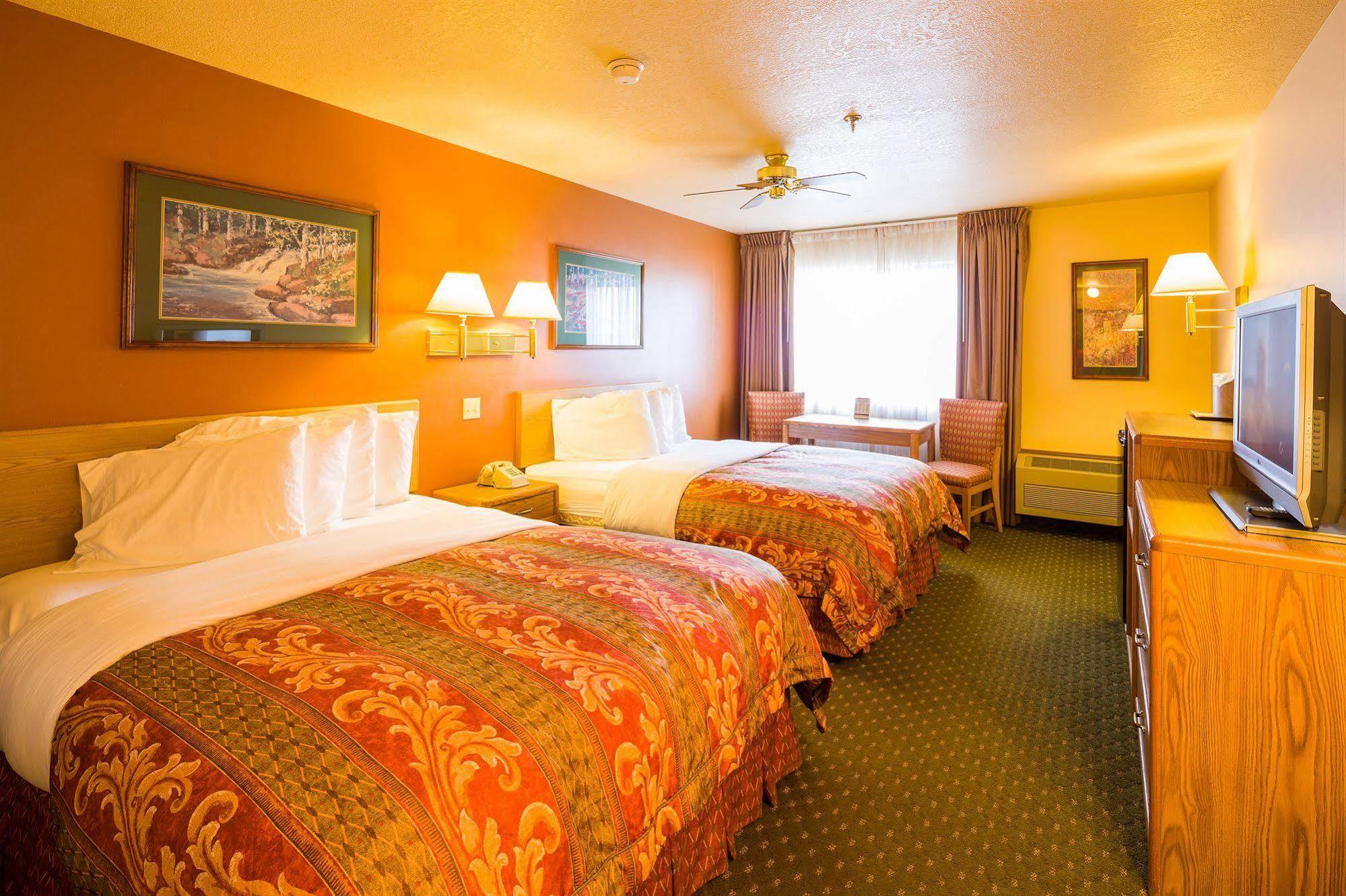 Alpine Inn & Suites Гънисън Екстериор снимка